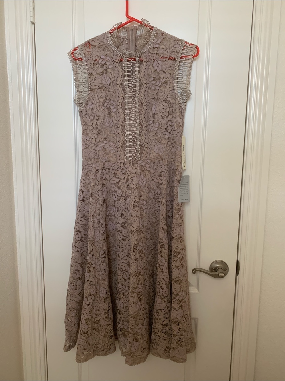 NWT Eliza J Lace Dress – Size 6 – Style EJ9M1742 – Mauve